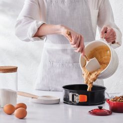 Le Creuset Non-stick Metal Bakeware Springform Pan