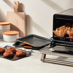 Le Creuset Non-stick Metal Bakeware 4-Piece Toaster Oven Set