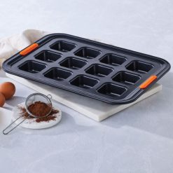 Le Creuset Non-stick Metal Bakeware 12-Cup Brownie Pan