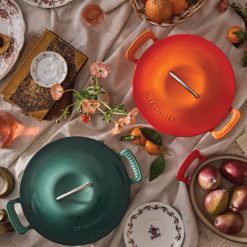 Alternative view of Le Creuset Modern Heritage Round Dutch Oven