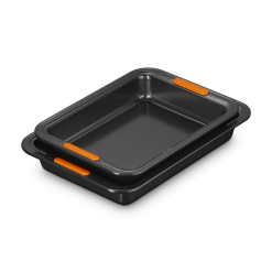 Alternative view of Le Creuset Non-stick Metal Bakeware 2-Piece Rectangular Cake Pan Set