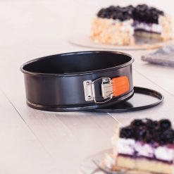 Alternative view of Le Creuset Non-stick Metal Bakeware Springform Pan